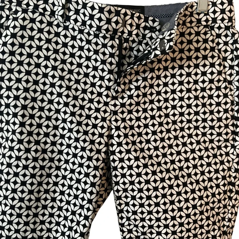 Banana Republic Womens Black White Geometric Starburst City Shorts Size 0‎